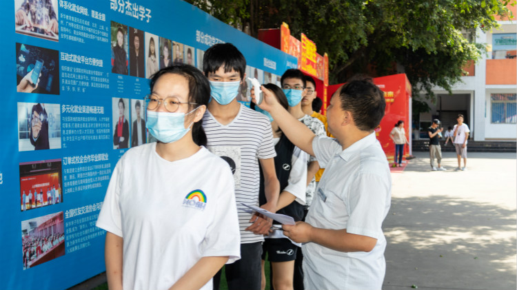 清晨中微光下，一位职业教育老师幸福时刻的自白 