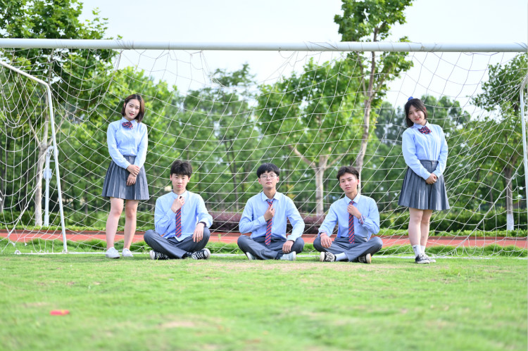 真实训真牛！学生时代第一桶金挖掘记