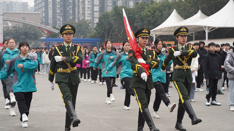 新学期 新气象2022新华第一次升旗仪式隆重举行！
