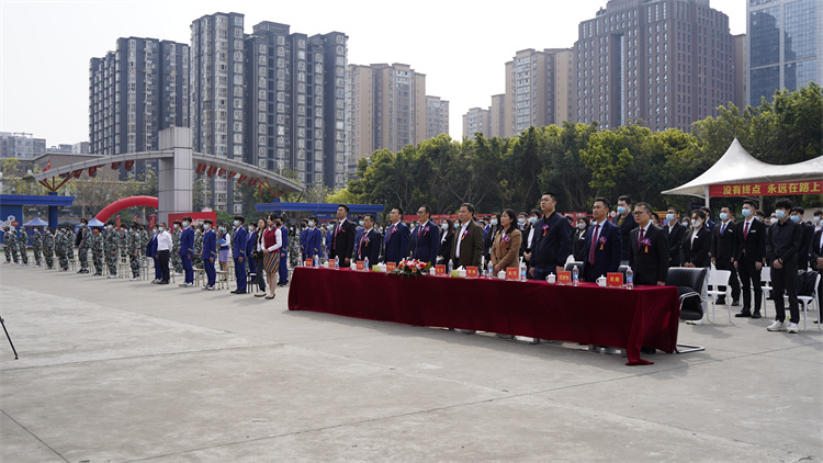 新起点再出发|成都新华高级技工学校升格揭牌仪式盛大启幕！