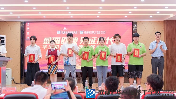 2021春季毕业班学生结课答辩活动