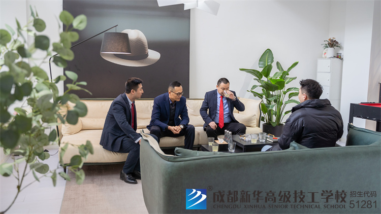 校领导前往京东和汉沙集团参观