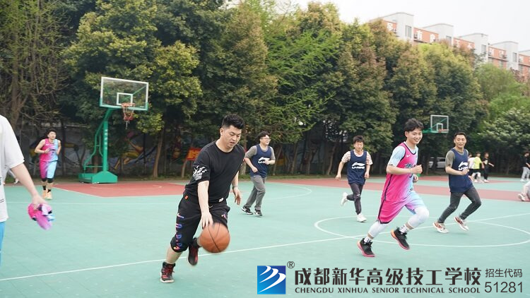 成都新华校园篮球赛