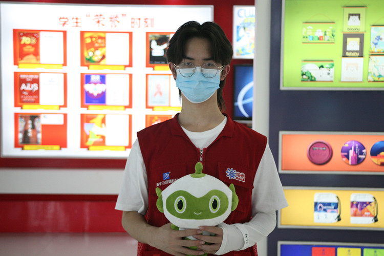 图为新华学子