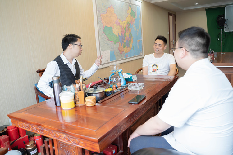 图为赵勇同学