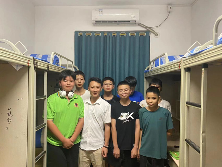 图为但林波老师