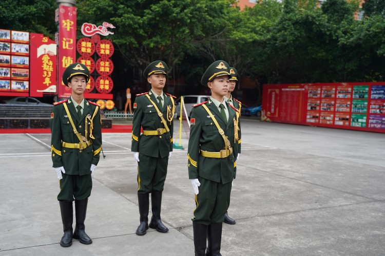 新华国旗护卫队|青春与国旗同在！
