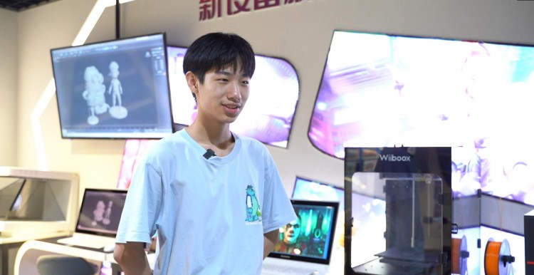 图为徐晨凯同学