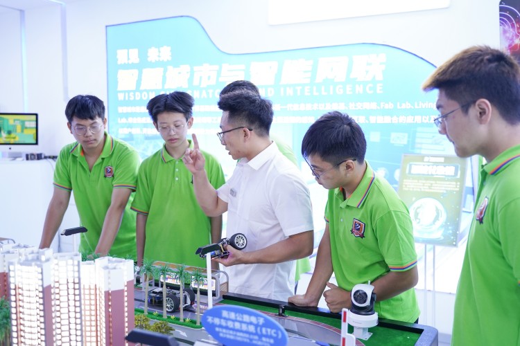 技术人才遍地走的时代，程序员这个身份有多值钱？