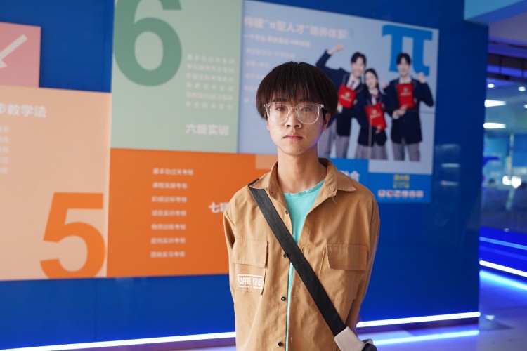 图为李高高同学