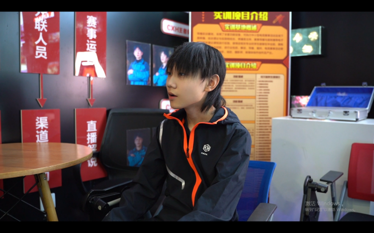 图为刘炜杰同学