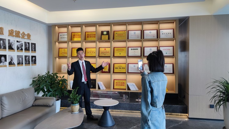 校企共建暖人心，多举并行见真情
