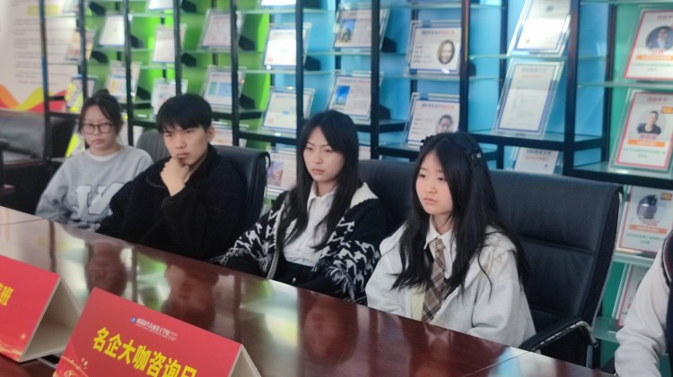 校企共建暖人心，多举并行见真情