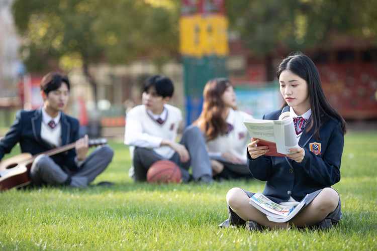 成都新华高级技工学校致学生、家长的一封信！