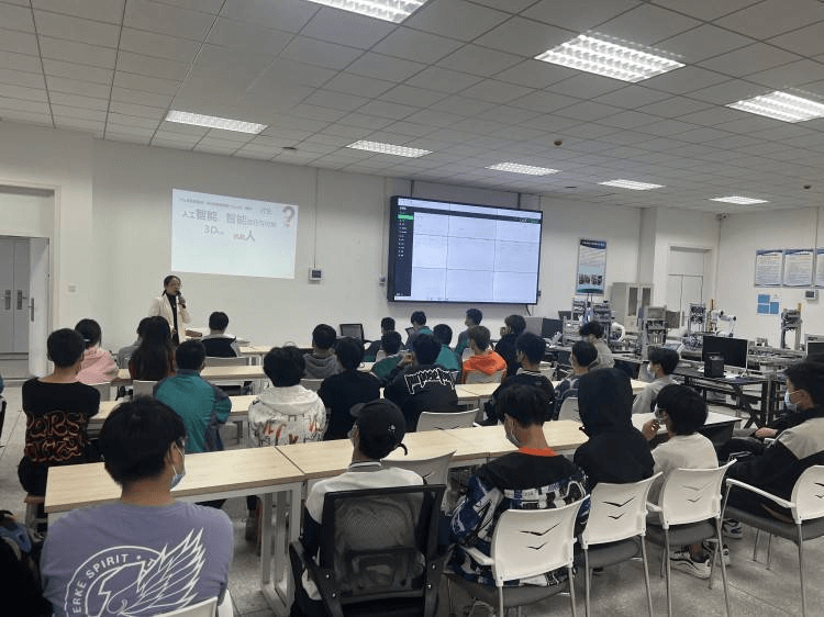 新华学子智能制造实训基地研学游完美收官