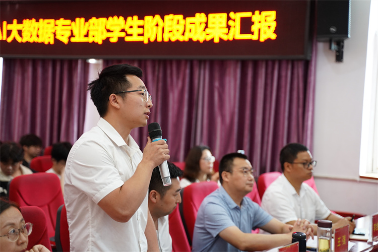 凝心聚力，收获硕果|成都新华毕业阶段答辩圆满礼成