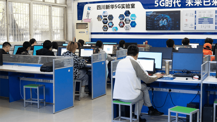 初高中生后悔辍学打工，如何才能重启校园之旅