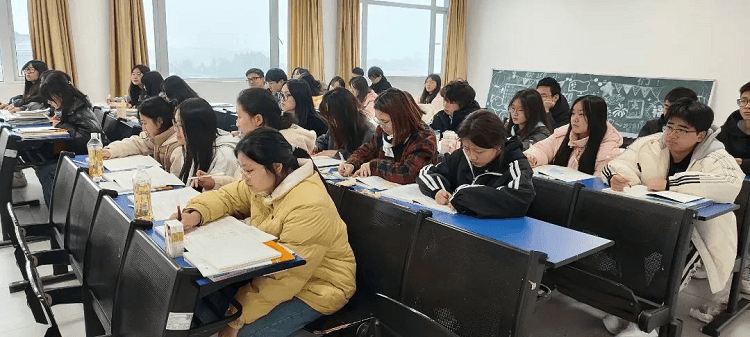 成都新华2024单招升学班开课啦！