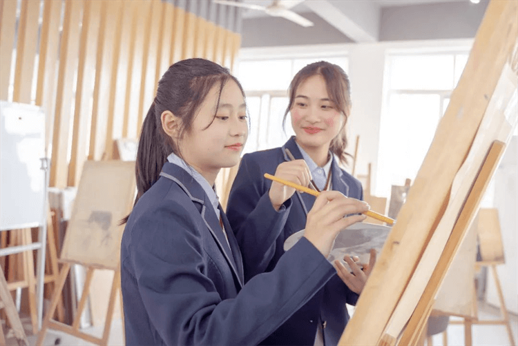 孩子不想上学，选择打工还是来成都新华学技术