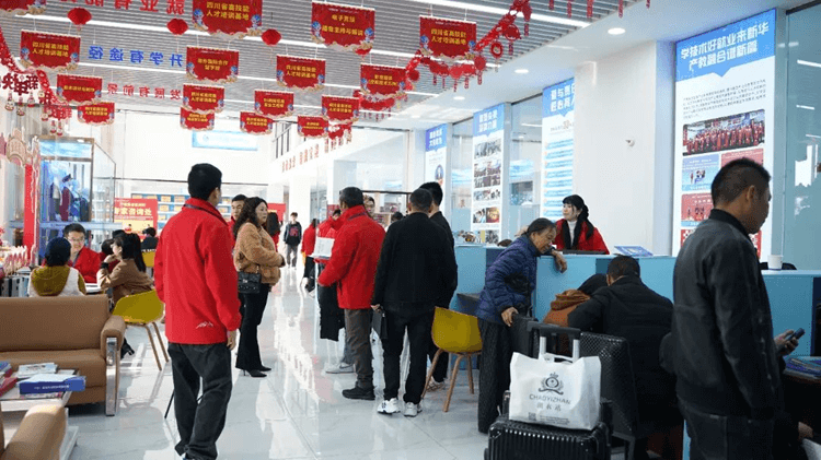 春季择校为什么要选成都新华？听听他们怎么说